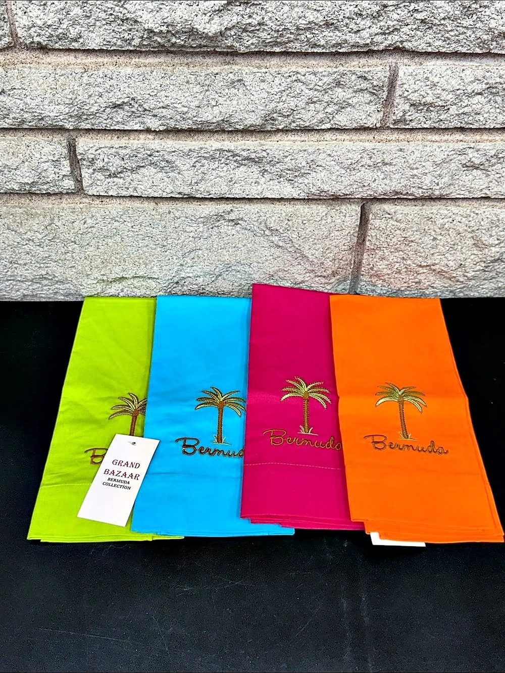 Grand Bazaar Bermuda Collection 100% Cotton Embroidered Palm Tree Placemats Set